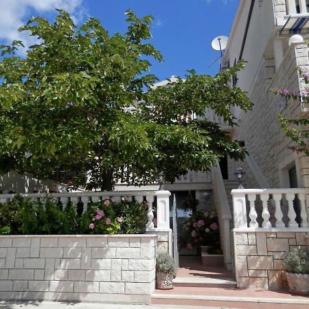 Apartments Hrgovic روغوزنيكا المظهر الخارجي الصورة