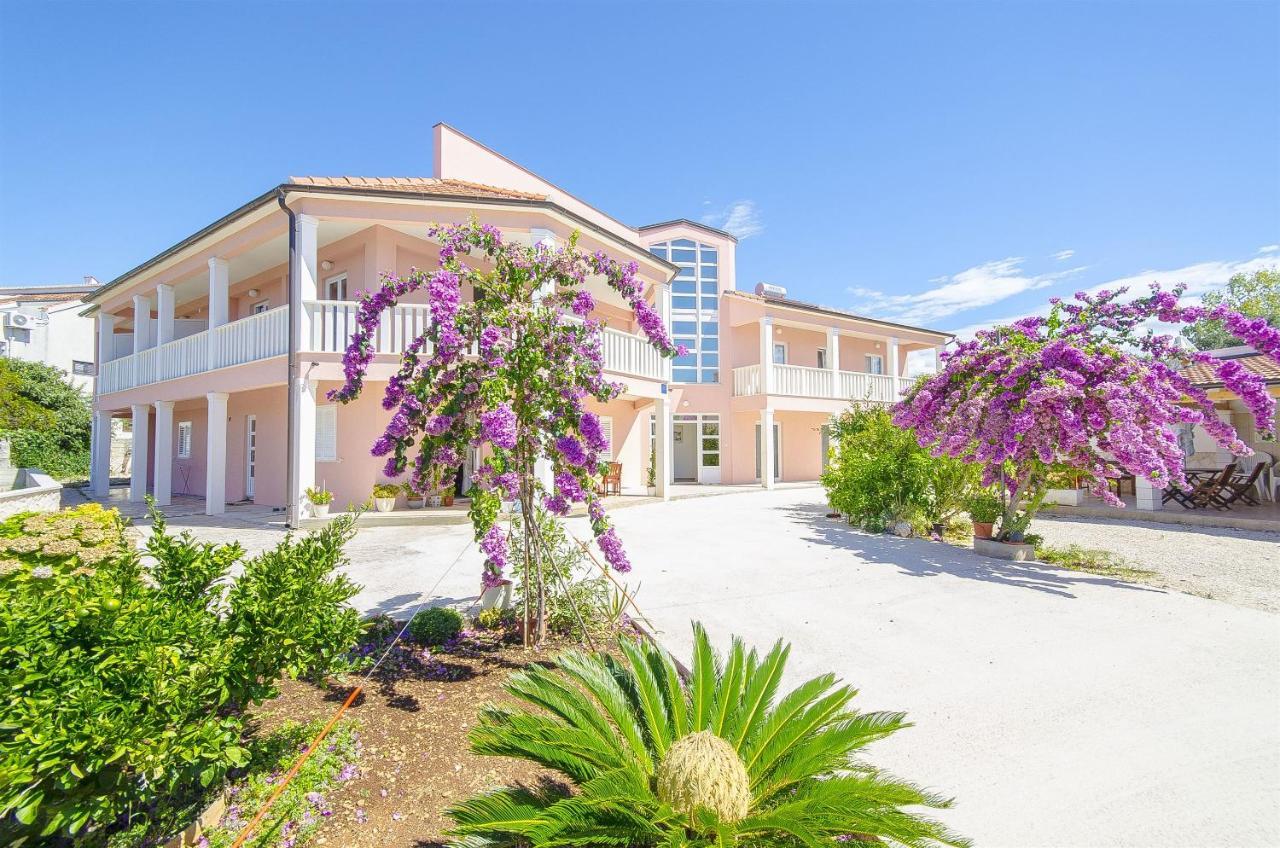 Apartments Hrgovic روغوزنيكا المظهر الخارجي الصورة