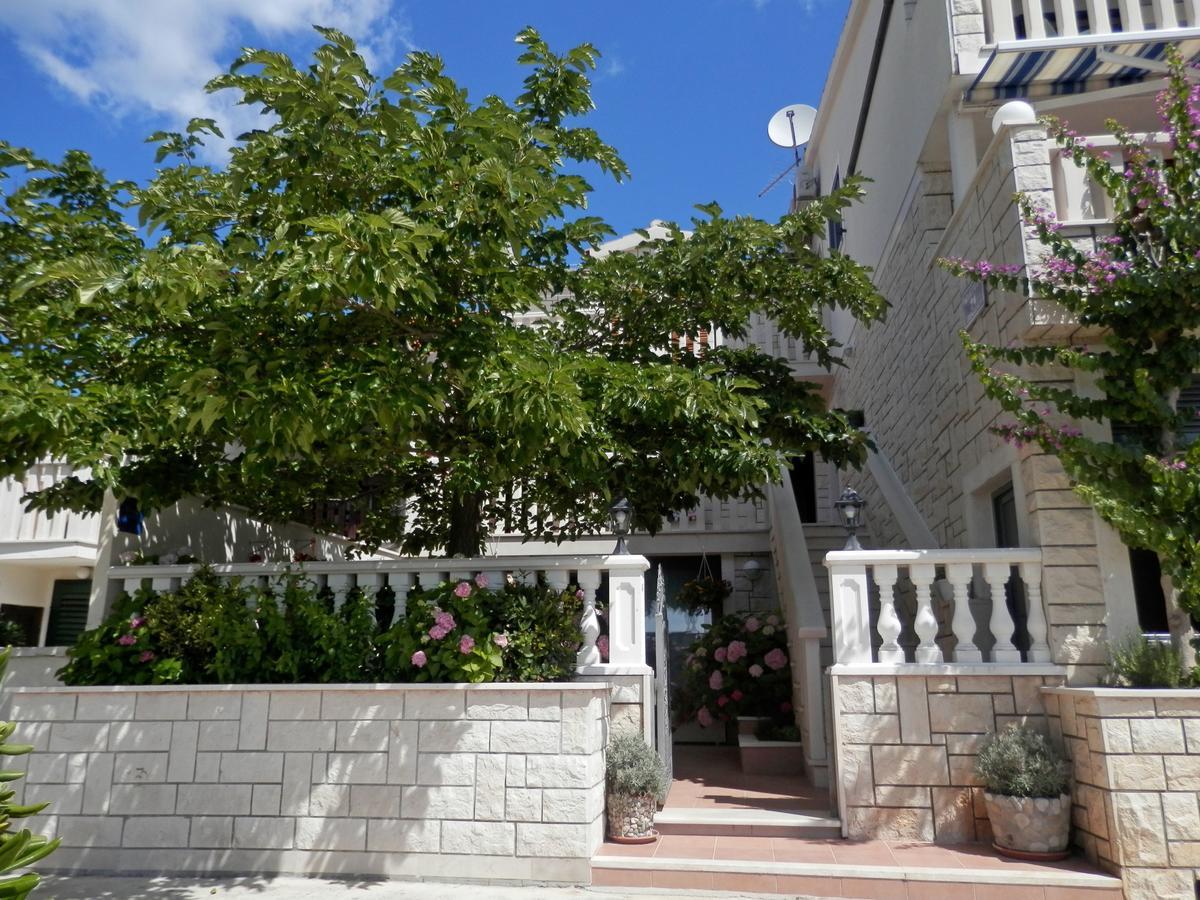 Apartments Hrgovic روغوزنيكا المظهر الخارجي الصورة